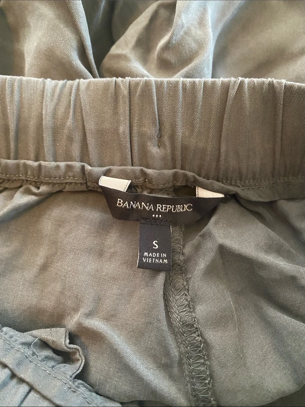 Banana Republic Olive Green Cargo Jogger Pants